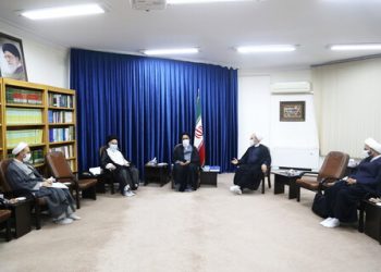 تم تقديم مدير مجمع التعليم العالي. تم تقديم مدير مجمع التعليم العالي.