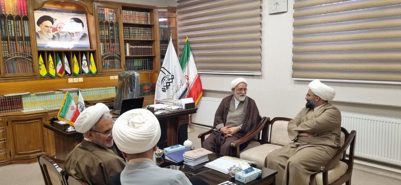 بازدید همزمان مسئولان عالی حوزه‌های علمیه از مجتمع عالی تربیت مجتهد مدیر