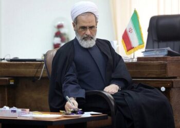 پیام تقدیر و تشکر آیتالله اعرافی از آیتالله نوری همدانی به مناسبت نخستین کنگره حیات ملی علمای جهان اسلام پیام تقدیر و تشکر آیتالله اعرافی از آیتالله نوری همدانی به مناسبت نخستین کنگره حیات ملی علمای جهان اسلام